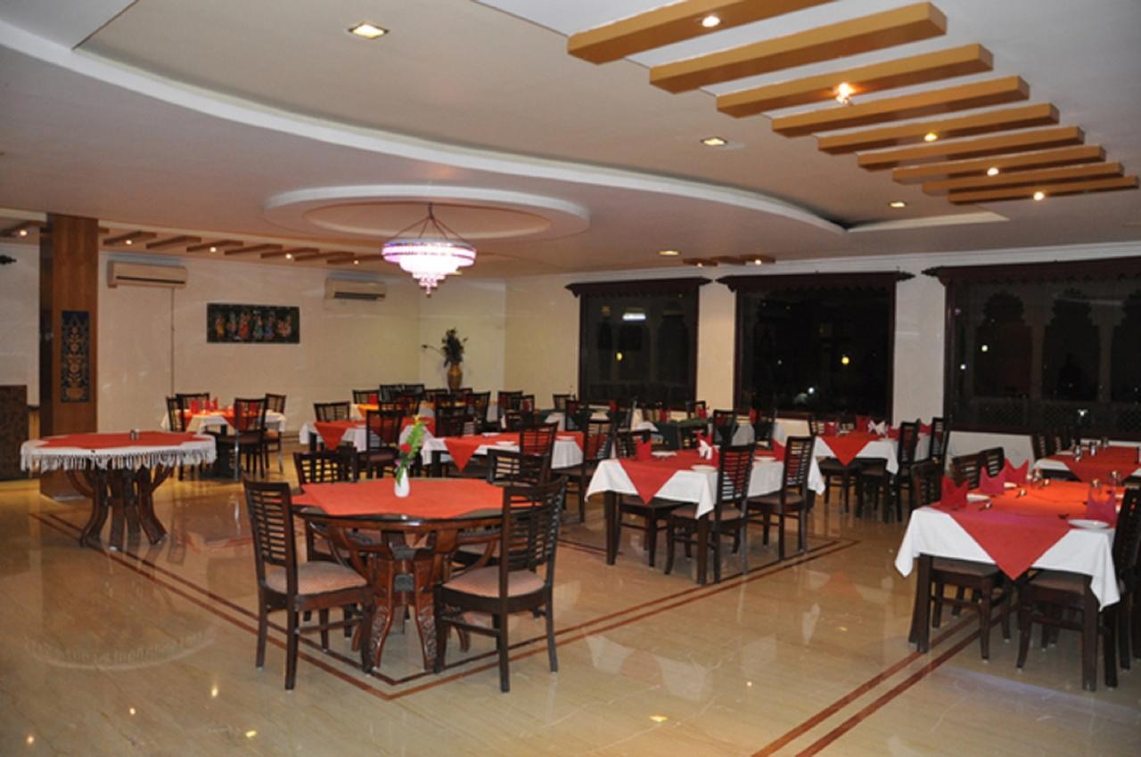 Hotel Padmini Chittorgarh Eksteriør billede